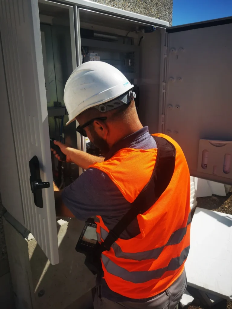 EPIK-ov stručnjak tijekom ispitivanja električnih instalacija